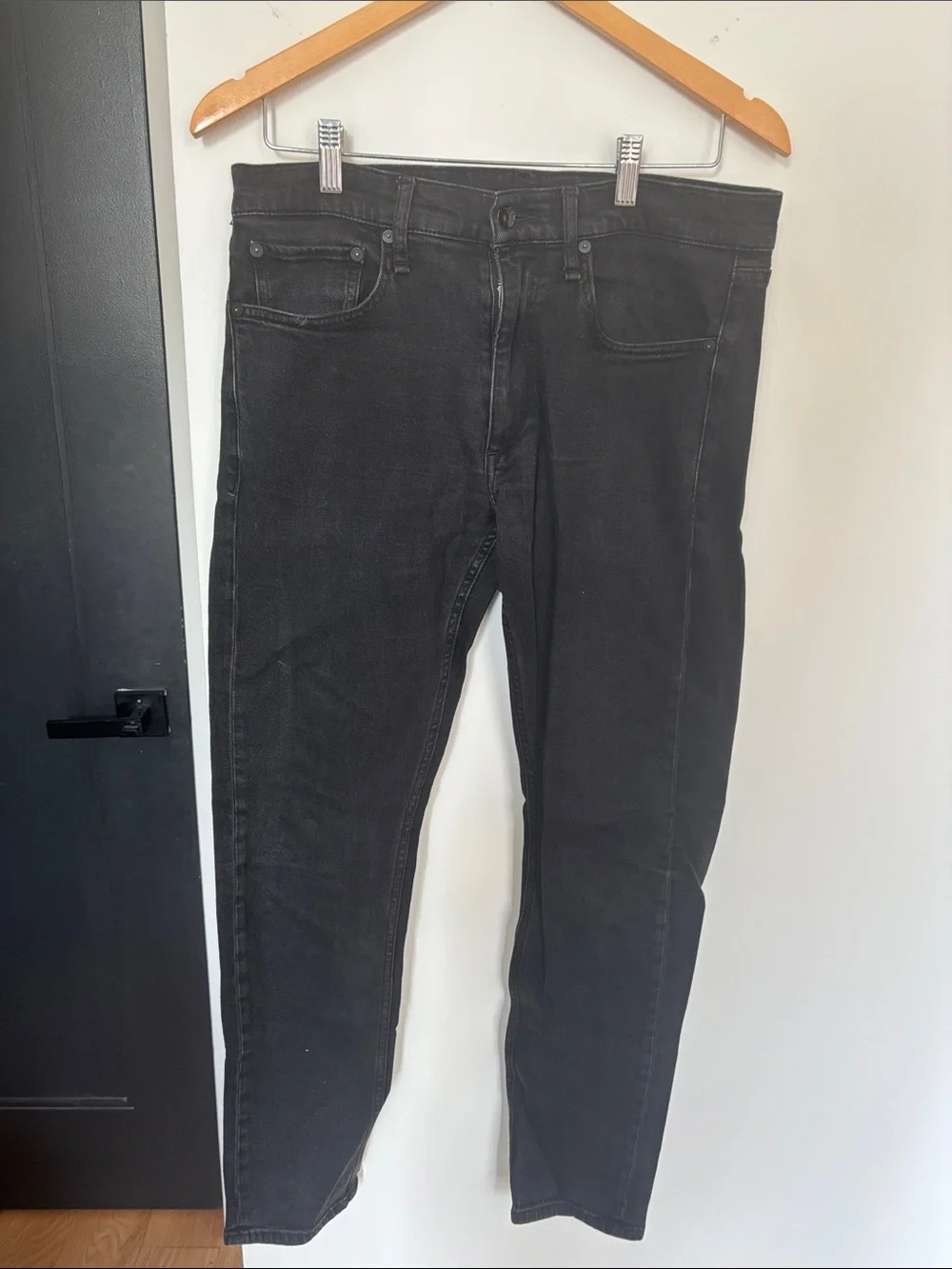 Slim Straight Men's Black Jeans